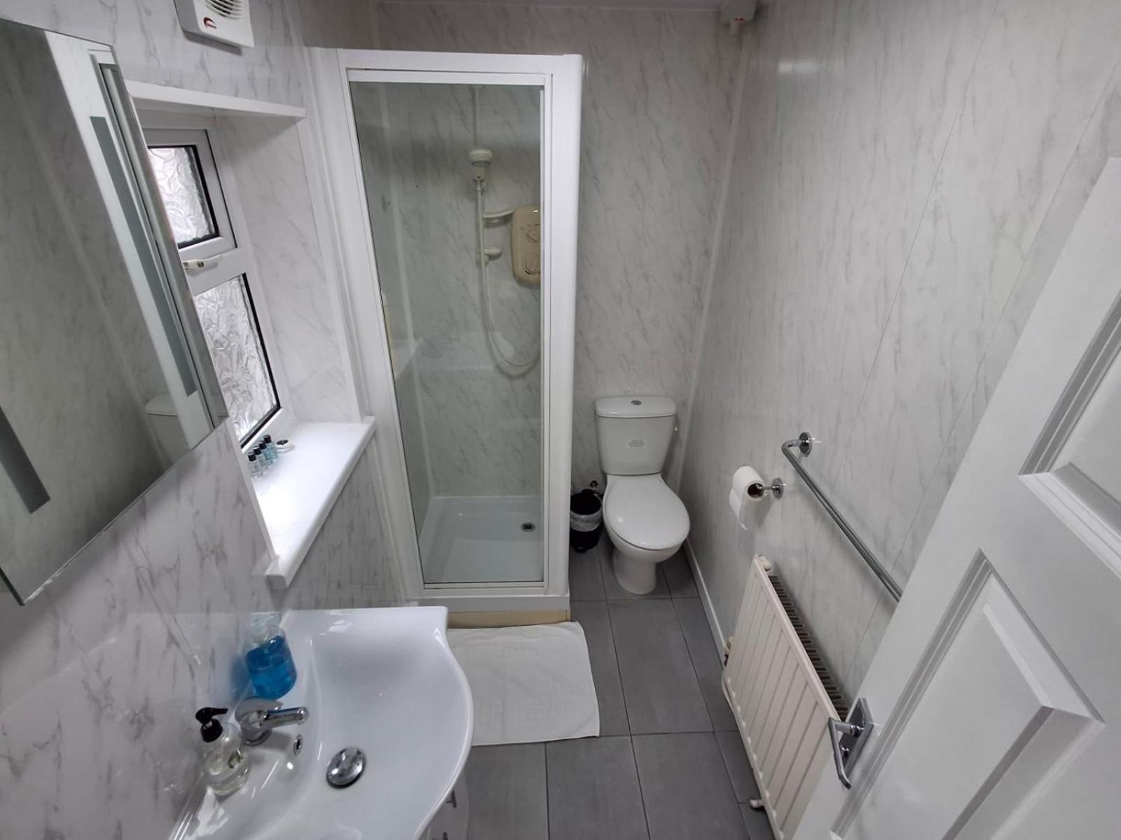 Inn By The Sea, Portsmouth - En Suite Rooms With Sea View Possible, Parking Ev 22Kw Exterior foto